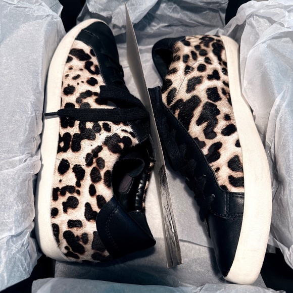 Banana Republic Essential Leather Sneakers – Leopard Calf Hair – Size 8.5 - Picture 7 of 8